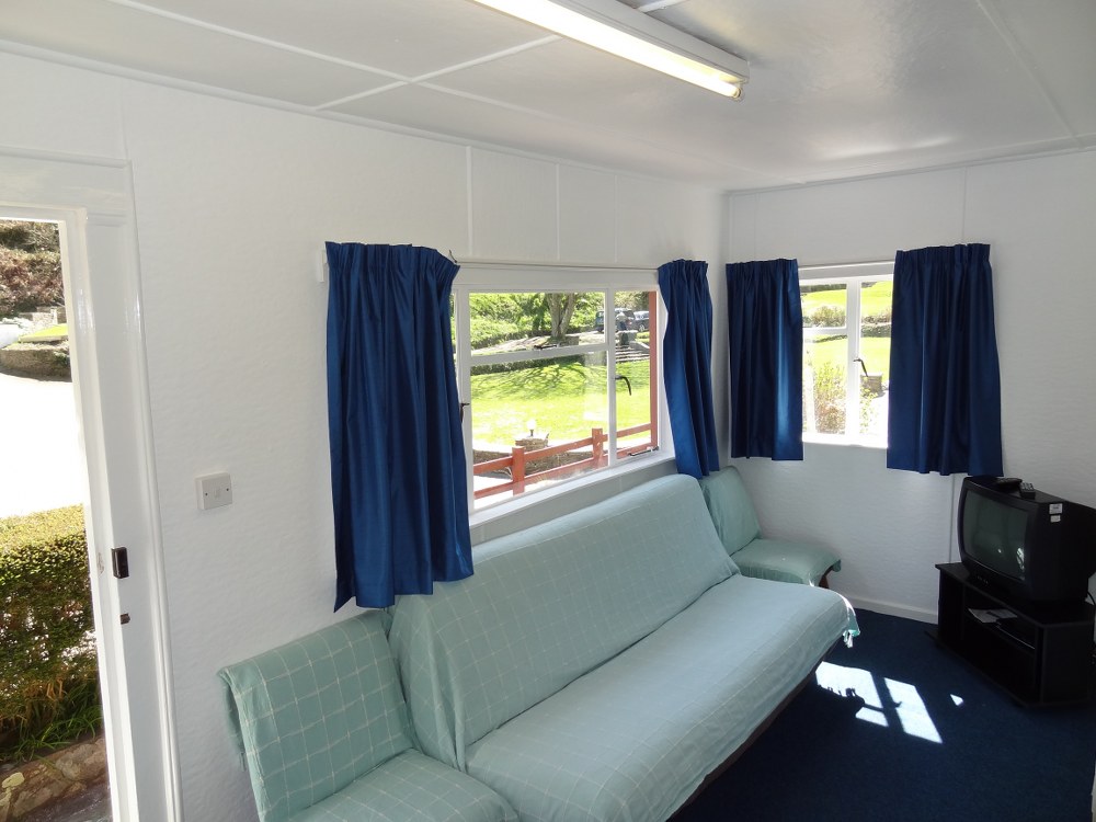 A selection of Images of 6 Berth